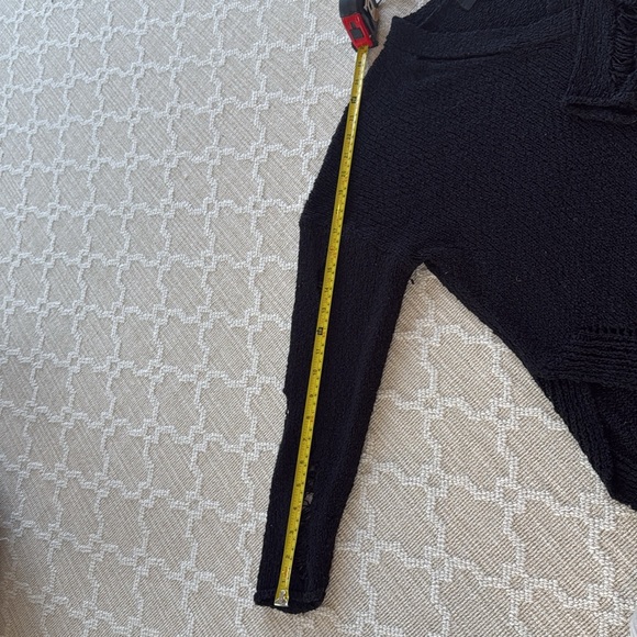 Black relaxed sweater purposefully shredded look. Very soft comf very good cond - Picture 6 of 7